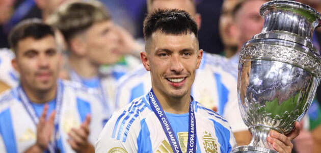 الصورة المميزة لـ: قرار جريء من ليساندرو مارتينيز يعزز عودته لمانشستر يونايتد خلال التوقف الدولي