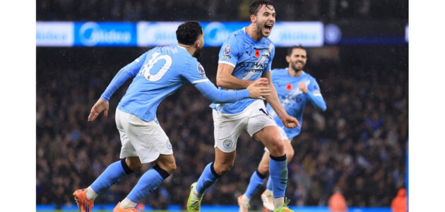 الصورة المميزة لـ: مانشستر سيتي يكتسح ليفربول في ليلة جوارديولا الألف: درس تكتيكي لآرني سلوت