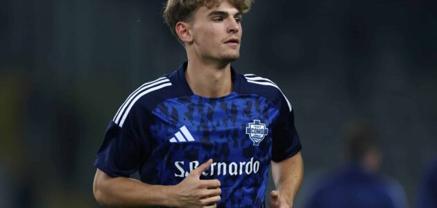 الصورة المميزة لـ: تقارير: تشيلسي يبدأ التحرك الرسمي لضم نيكو باز نجم كومو بقيمة 88 مليون جنيه إسترليني