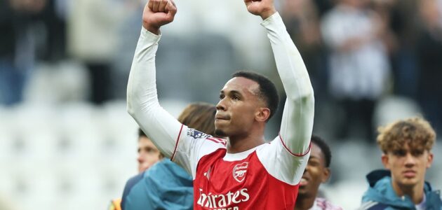 الصورة المميزة لـ: جبريل ماجالهايس مدافع أرسنال يتوج بجائزة لاعب الشهر لشهر أكتوبر