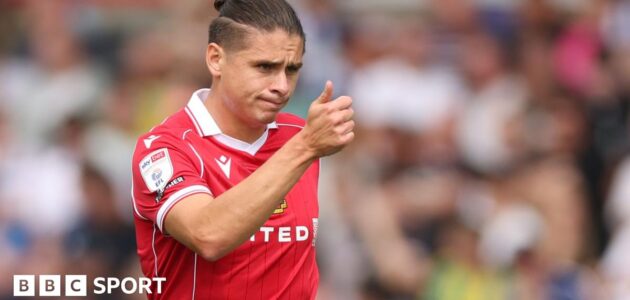 الصورة المميزة لـ: تألق جورج دوبسون مع ريكسهام: العمل الإضافي يؤتي ثماره في التشامبيونشيب