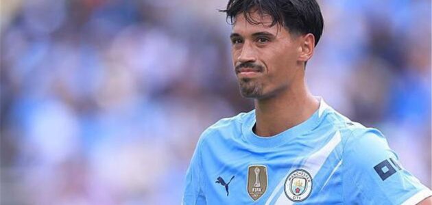 الصورة المميزة لـ: تيجاني ريندرز يكشف سر جلوسه احتياطياً أمام ليفربول: ‘كنت مدللاً!’