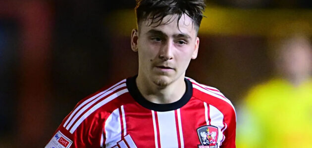 الصورة المميزة لـ: ليام أوكس: الموهبة الشابة تُبهر إدارة إكستر سيتي وتُقدم موسمًا استثنائيًا