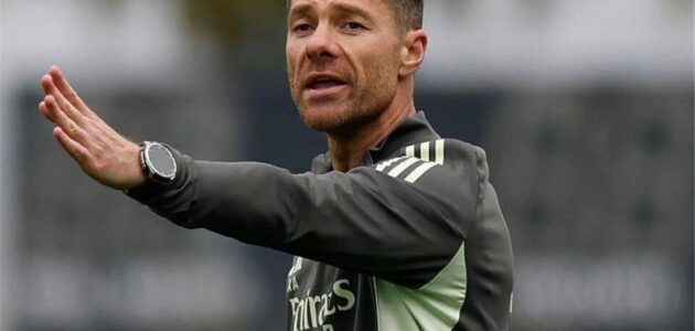 الصورة المميزة لـ: ريال مدريد: آس تكشف أسرار الأزمات الداخلية ومصير ألونسو بعد تراجع النتائج