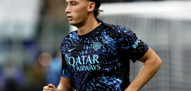 الصورة المميزة لـ: بيو إسبوزيتو نجم إنتر ميلان يقود هجوم إيطاليا ضد النرويج في سان سيرو بتصفيات كأس العالم