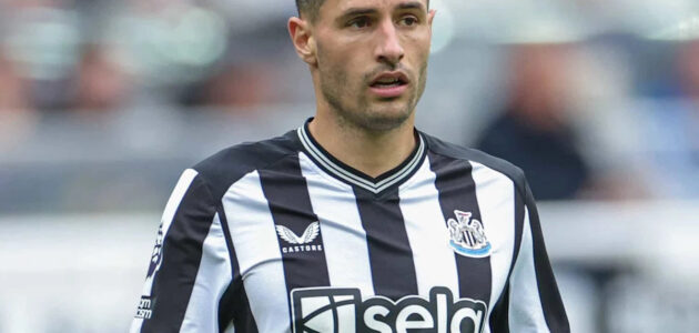 الصورة المميزة لـ: صحفي: مدافع نيوكاسل فابيان شار قد ينتقل إلى الدوري الألماني في الميركاتو الشتوي