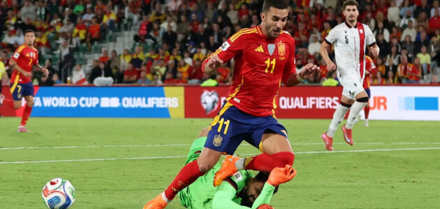 الصورة المميزة لـ: فيران توريس نجم برشلونة يقتحم تاريخ إسبانيا الكروي ويعادل أرقام دي ستيفانو وراموس