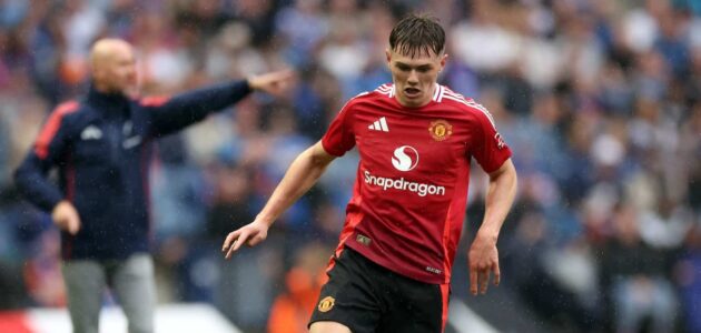 الصورة المميزة لـ: تألق إيثان إينيس: معار مانشستر يونايتد يواصل الصعود في الدوري الإنجليزي الدرجة الثانية بأرقام مذهلة