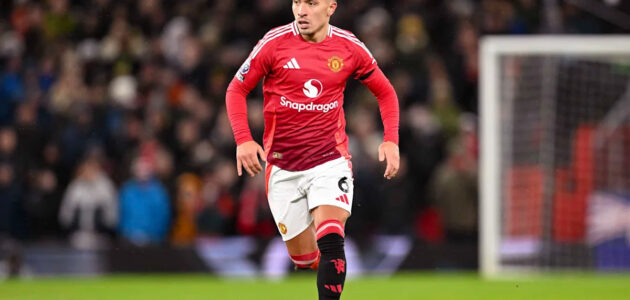 الصورة المميزة لـ: دفعة قوية لمانشستر يونايتد: ليساندرو مارتينيز يعود للتدريبات قبل موقعة إيفرتون