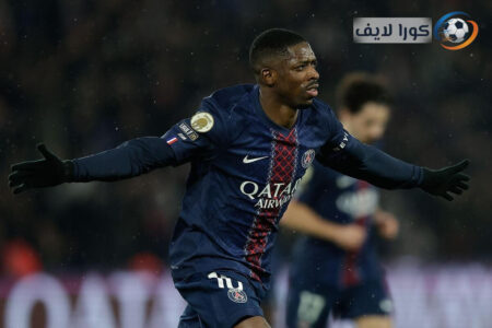 أوسمان ديمبلي يحتفل بهدفه مع زملائه خلال فوز باريس سان جيرمان 3-0 على ليل