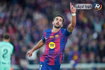 فيران توريس ولامين يامال يحتفلان بعد أهداف برشلونة في ملعب الكامبـوس دي إل ساردينيرو