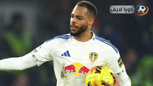 لاعبو ليدز يحتفلون بهدف التعادل في ستامفورد بريدج