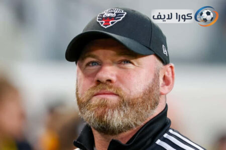 هوجو إكتيك يحتفل بهدفه ضد نيوكاسل في أنفيلد مع تشجيع الجماهير