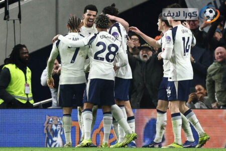 لاعبو توتنهام يحتفلون بعد هدف تعادل في مباراة توتنهام 2-2 مان سيتي