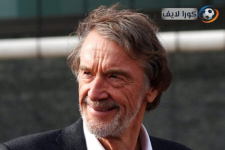 السير جيم راتكليف ومايكل كاريك يناقشان أداء مانشستر يونايتد