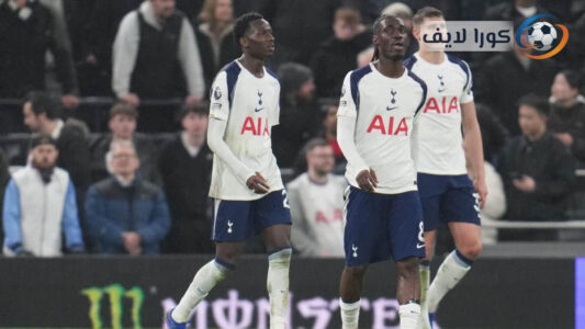 لاعبي ليفربول وتوتنهام يستعدون لمباراة حاسمة في أنفيلد