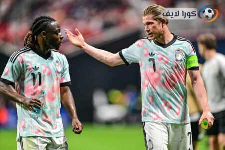 لاعبي منتخب بلجيكا يحتفلون بهدف ضد منتخب أمريكا في مباراة ودية.