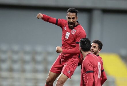 المنتخب الأردني "النشامى" يحتفل بتقدمه في تصنيف فيفا العالمي لكرة القدم.